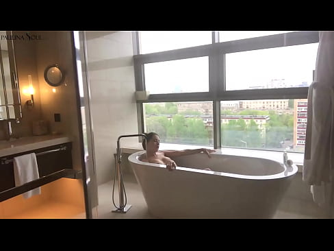 ❤️ Sayang yang luar biasa dengan penuh semangat menyentak vaginanya di kamar mandi ❤ Video seks pada kami id.fullsexmovs.ru ❤